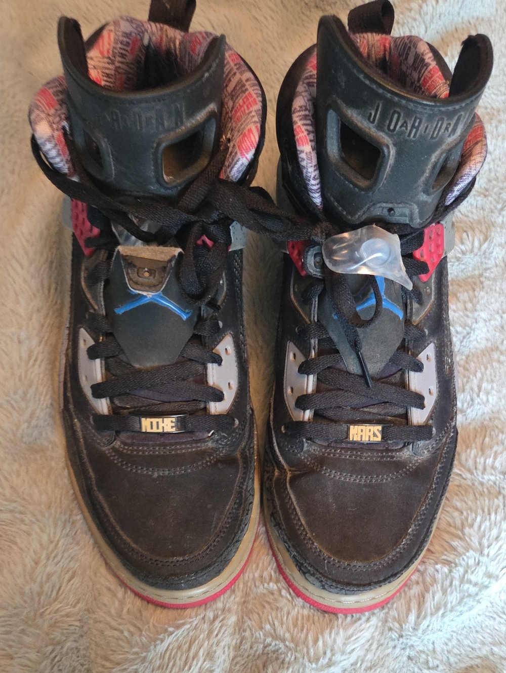 Men's SIZE 11 AIR JORDAN SPIZIKE IN GOOD CONDITION